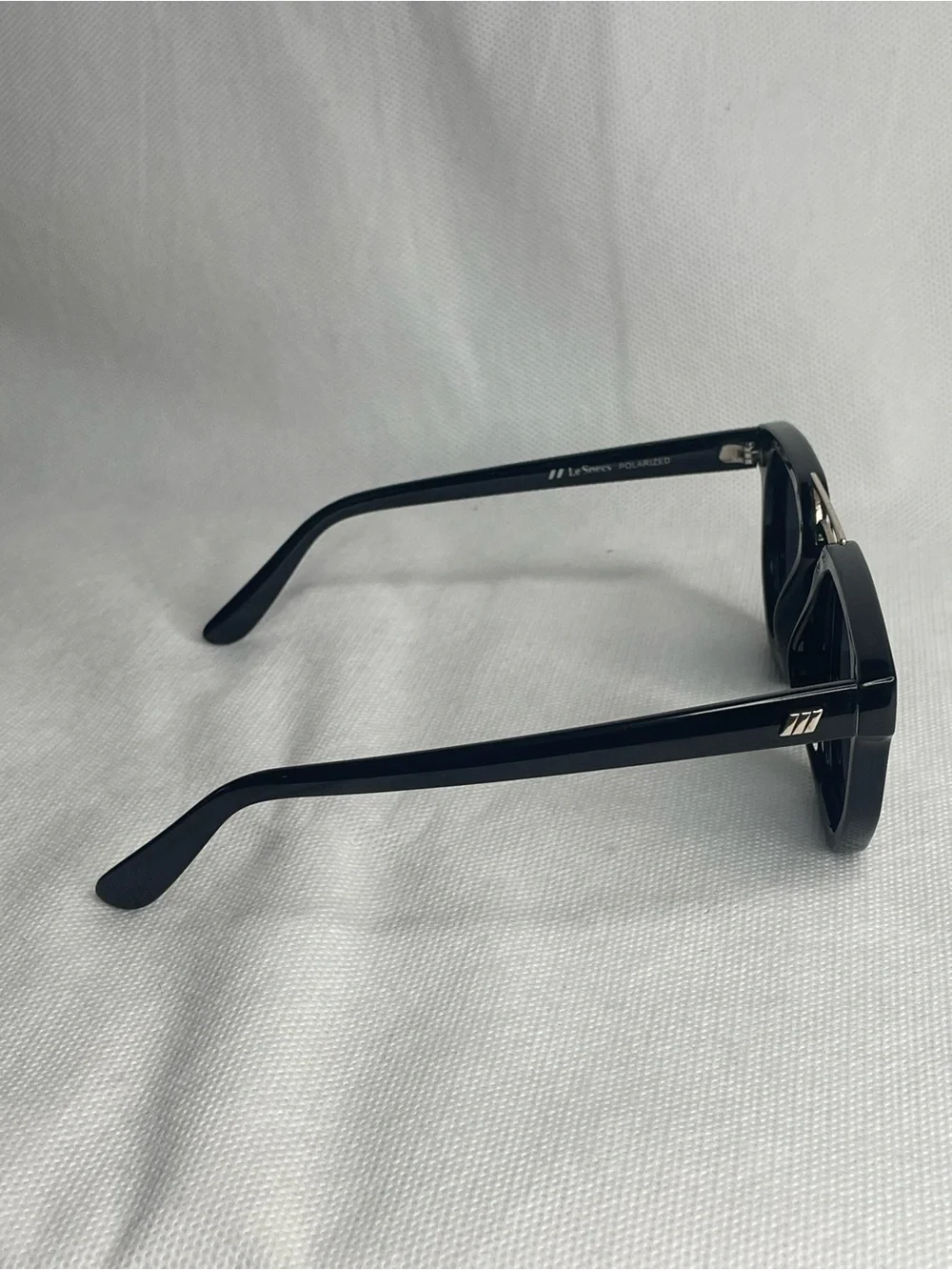 Le Specs Polarized Thunderdome Sunglasses Black Smoke Gray Aviator Style 1602137